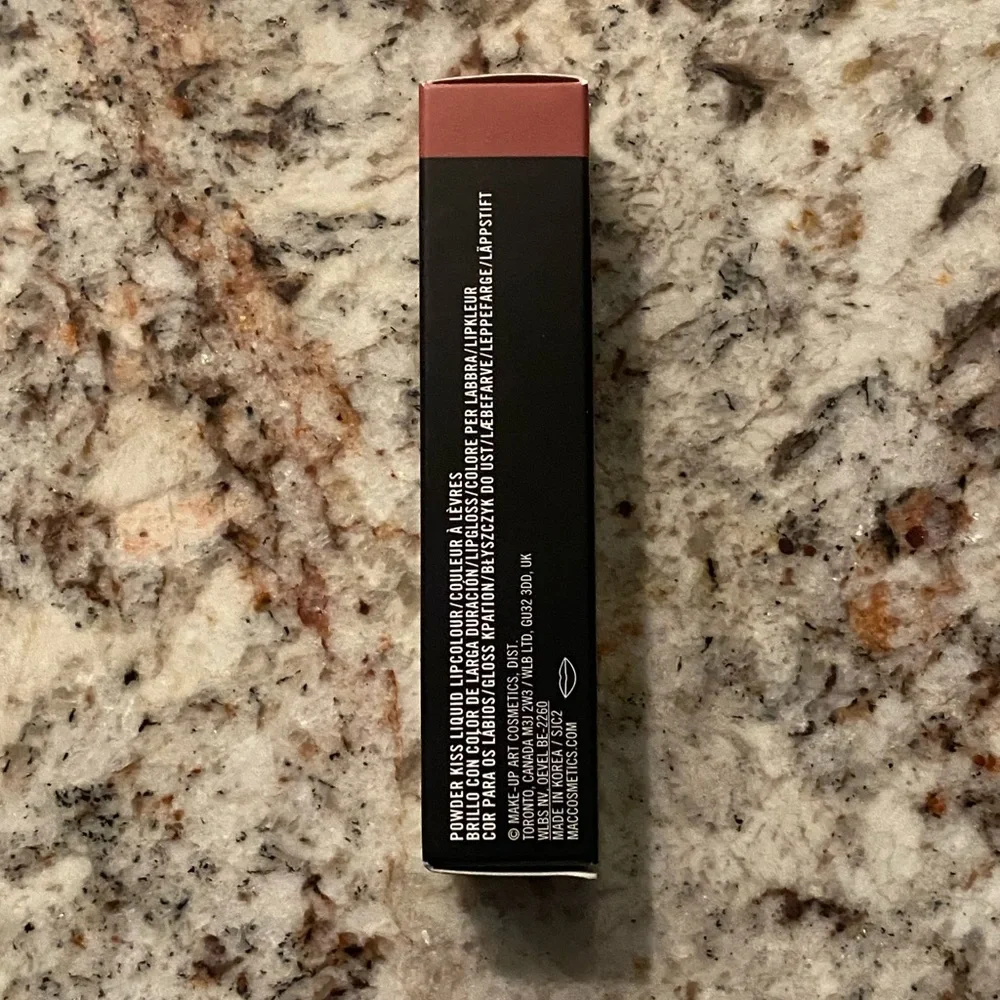 💄 MAC Powder Kiss Liquid Lipcolour 996 Date-Maker – NEW IN BOX